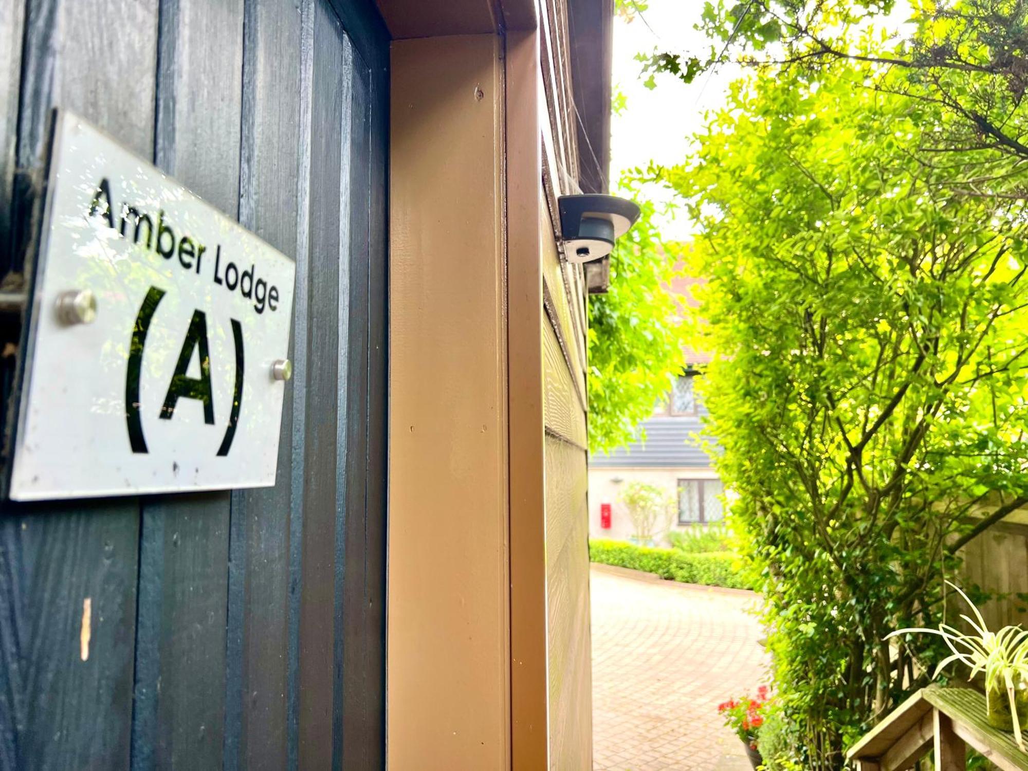 Amber Lodge Hickstead-A Берджес-Гілл Екстер'єр фото